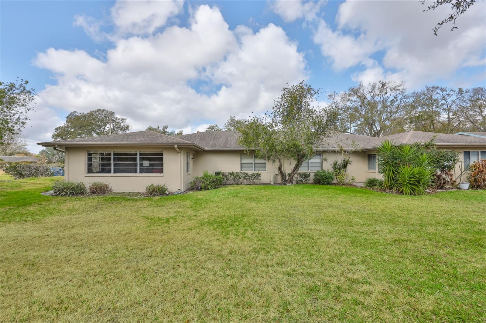 Image 35 of 92 For 2001 Heathfield Circle 239