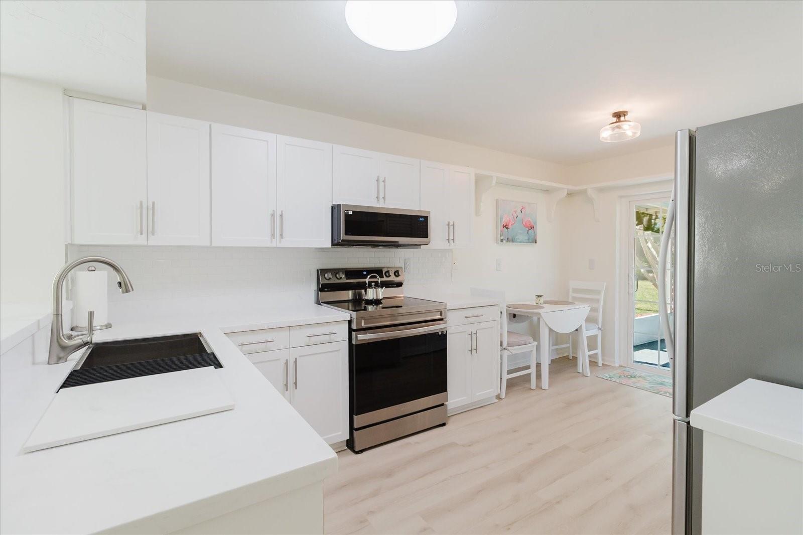 Image 11 of 38 For 7807 Hardwick Drive 111