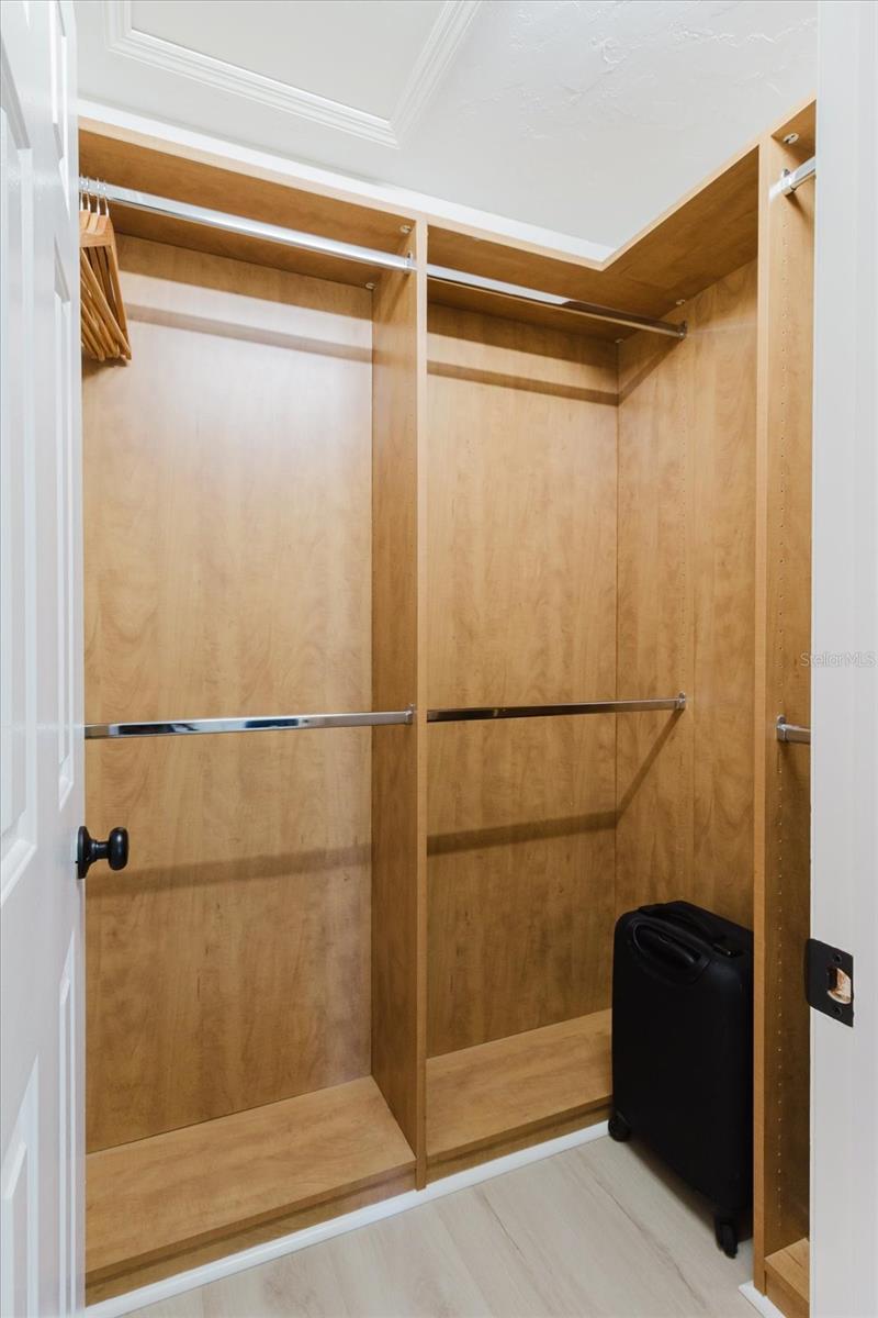 Image 22 of 38 For 7807 Hardwick Drive 111