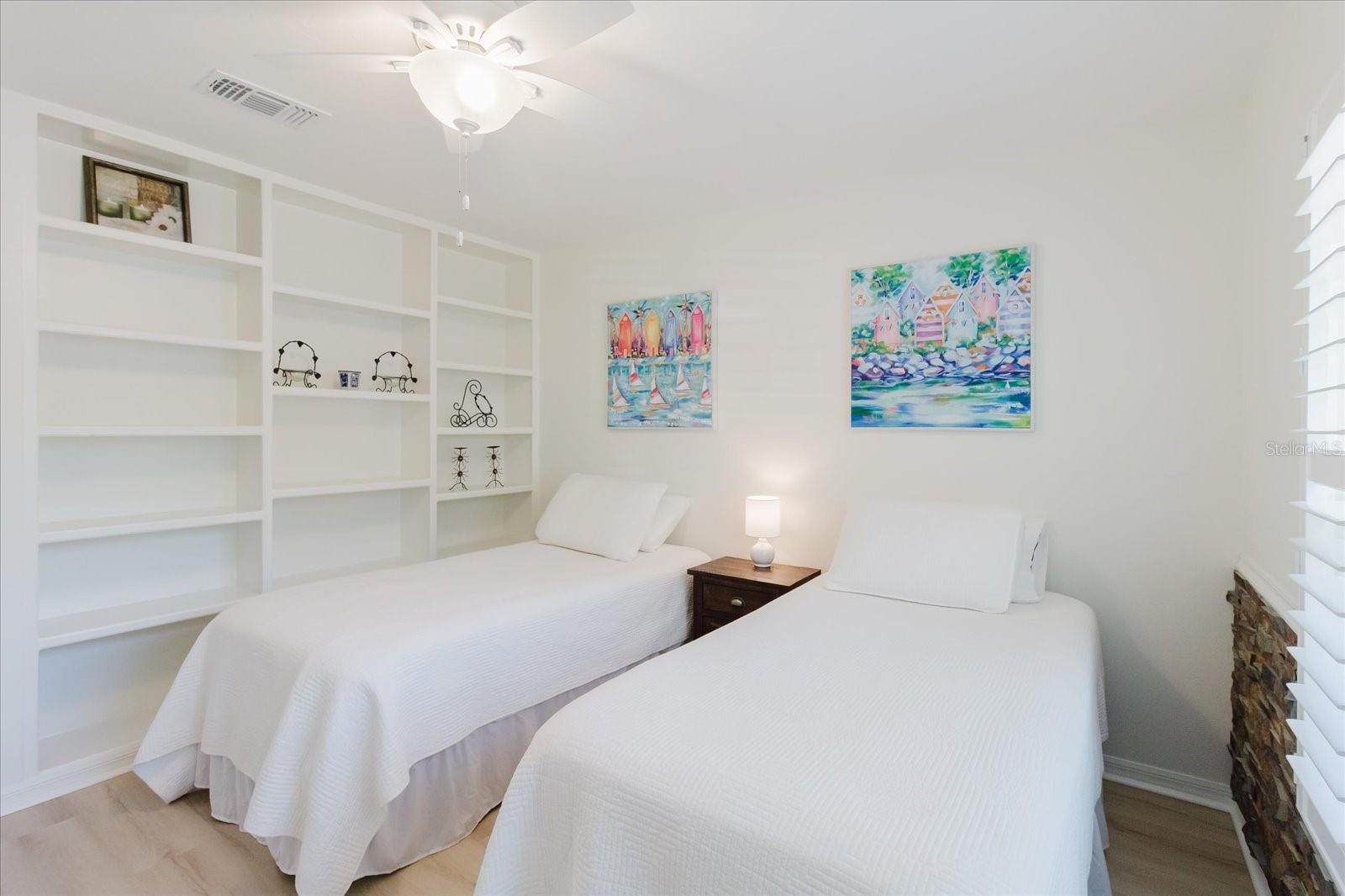 Image 27 of 38 For 7807 Hardwick Drive 111