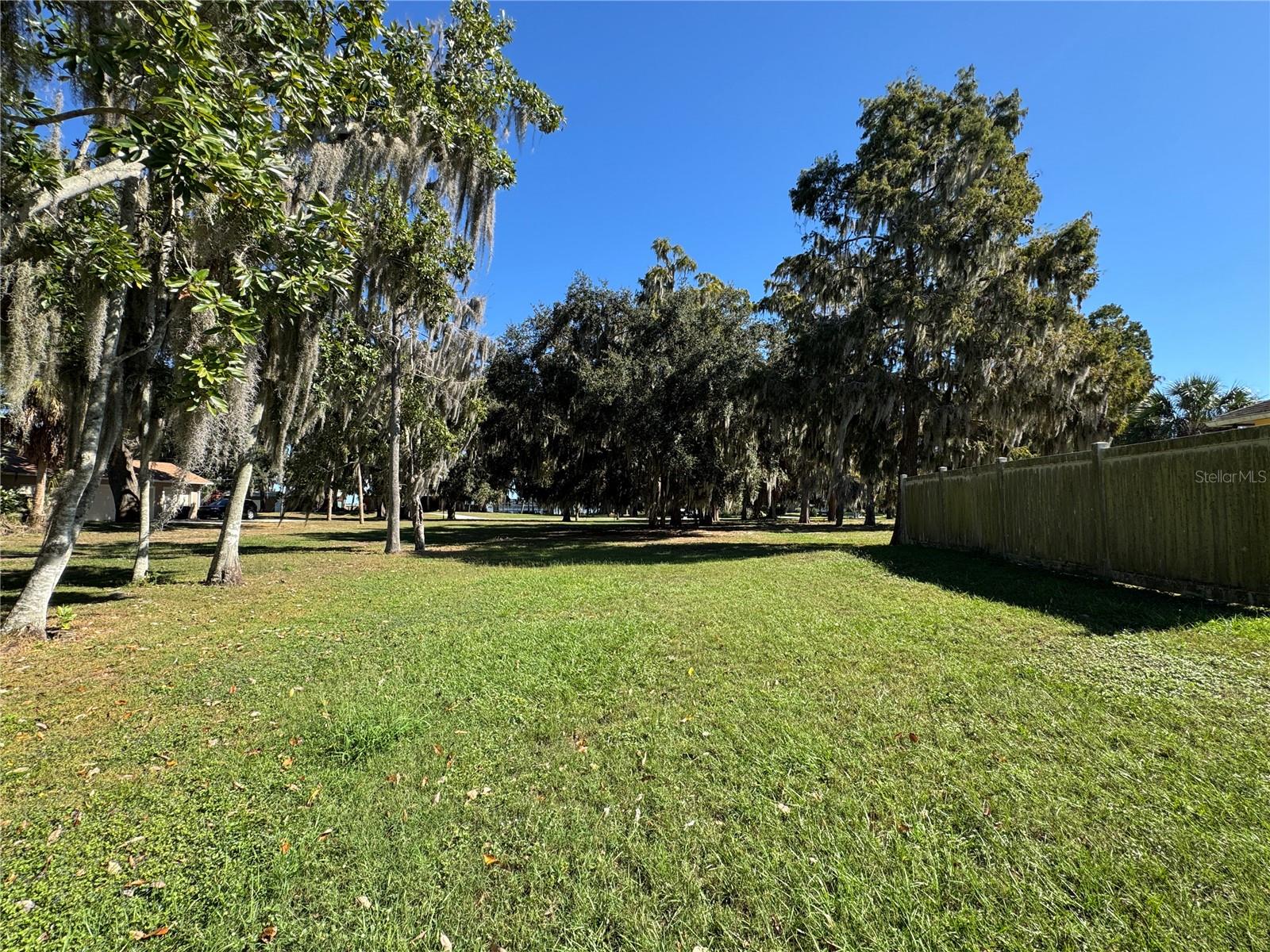 Image 3 of 4 For Lake Pierce Drive