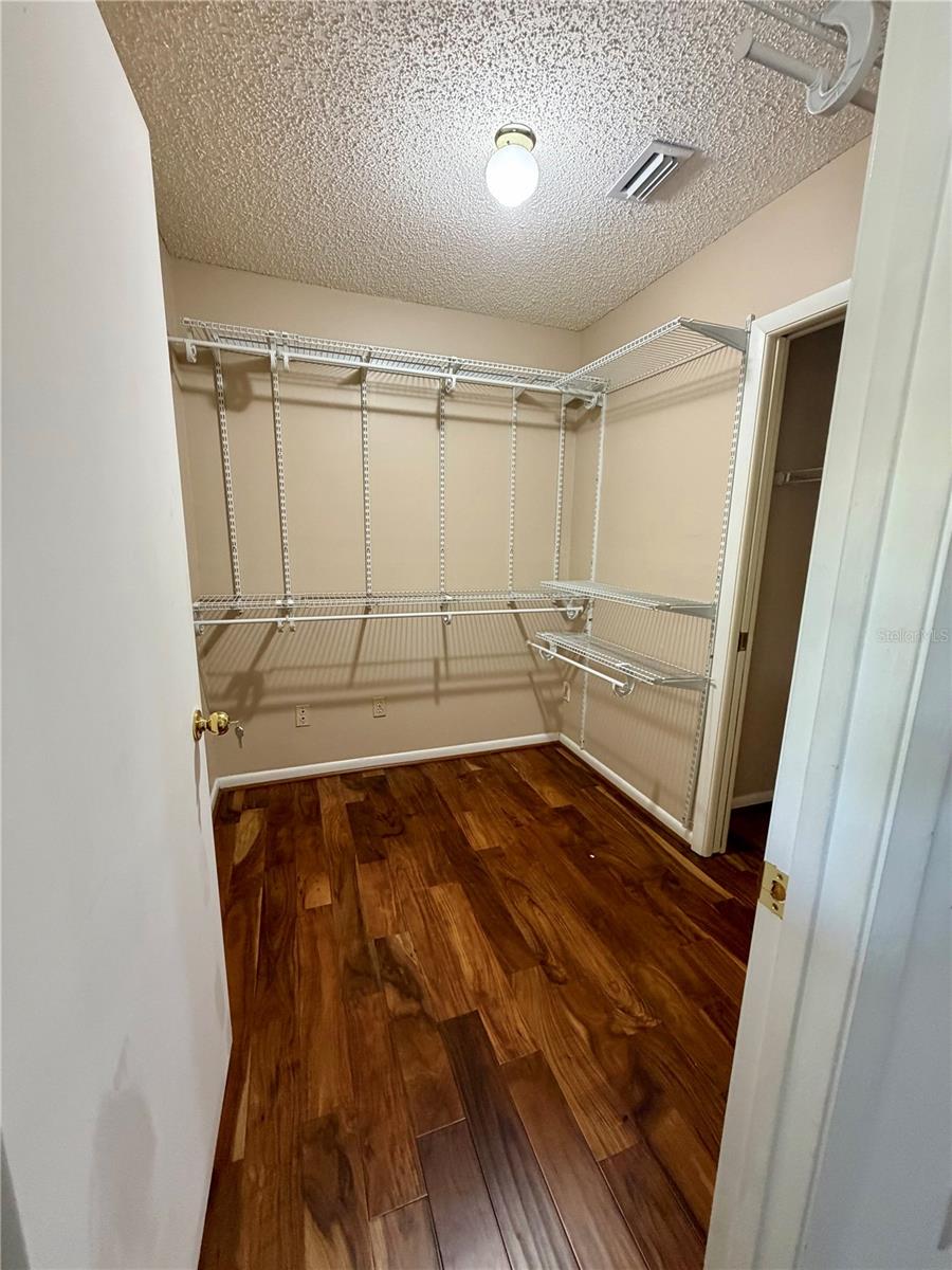 Image 14 of 22 For 7303 Woodkirk Court