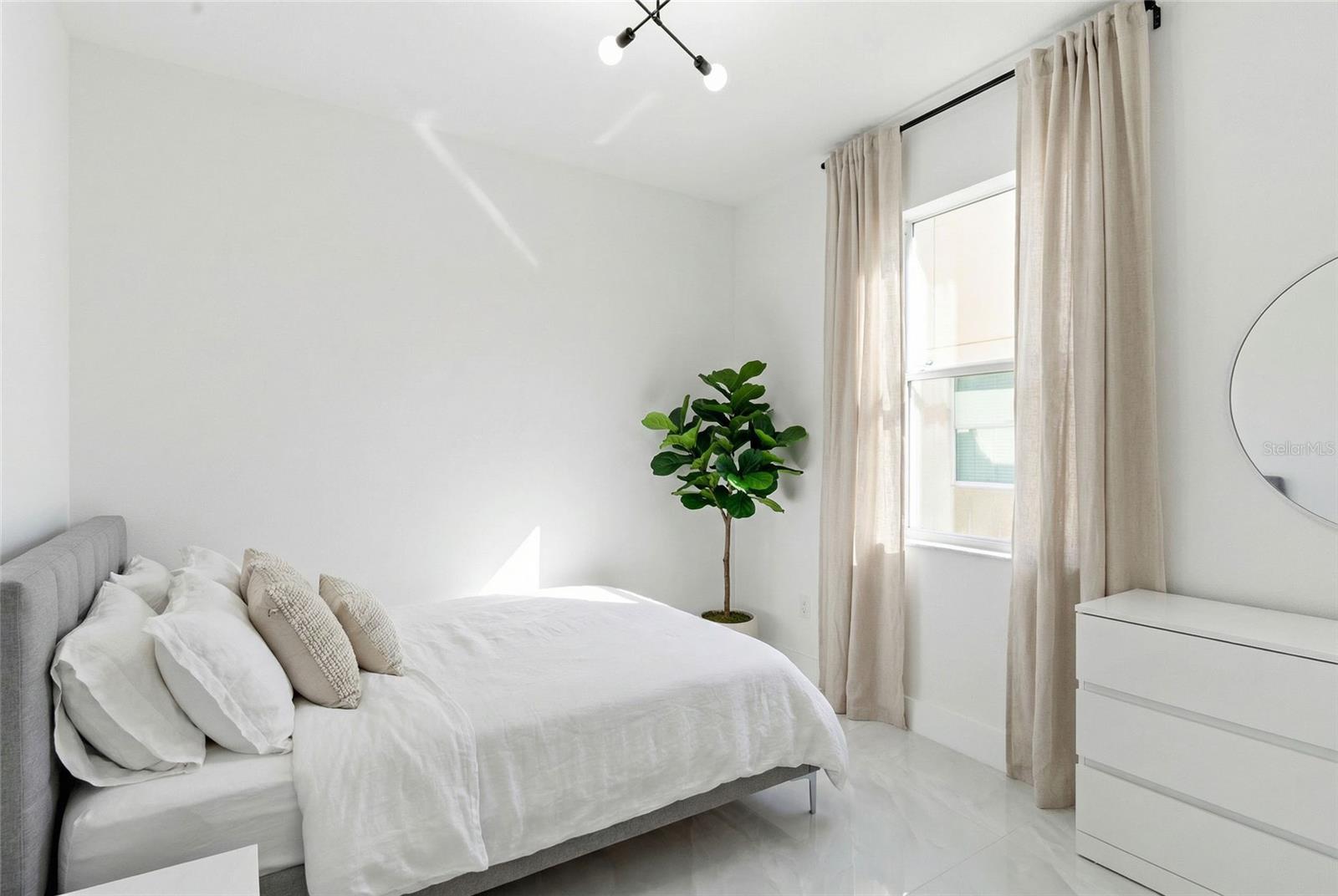 Listing photo id 11 for 13331 Graham Yarden Drive