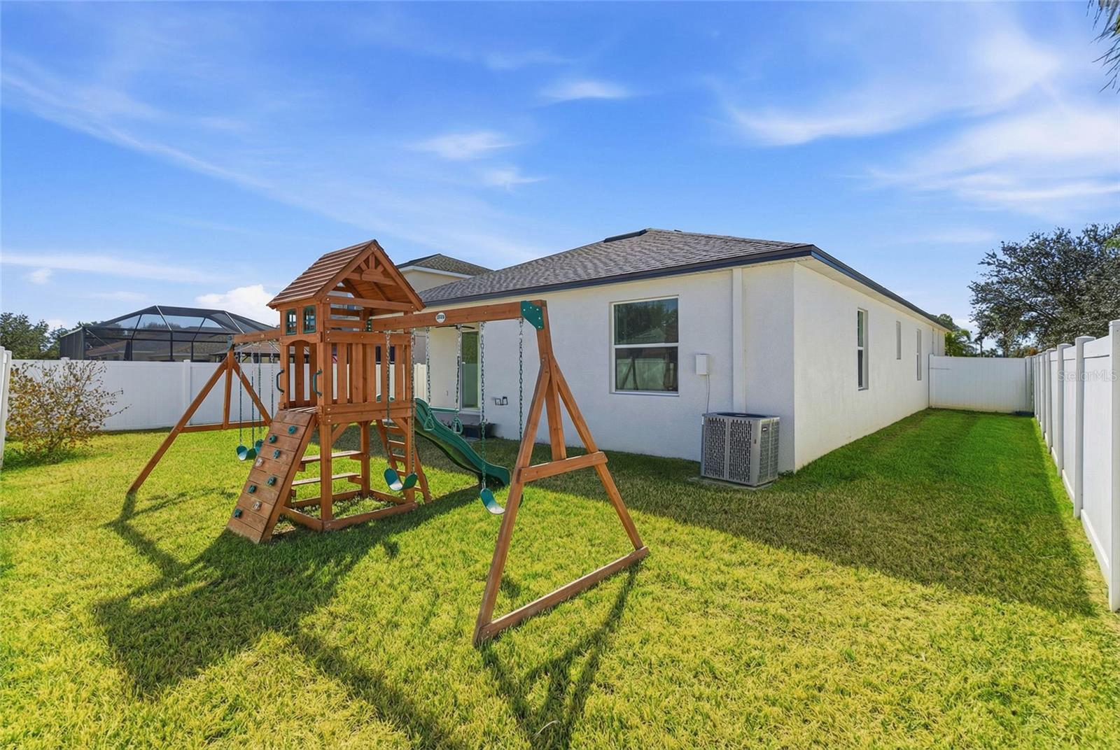 Listing photo id 51 for 13331 Graham Yarden Drive