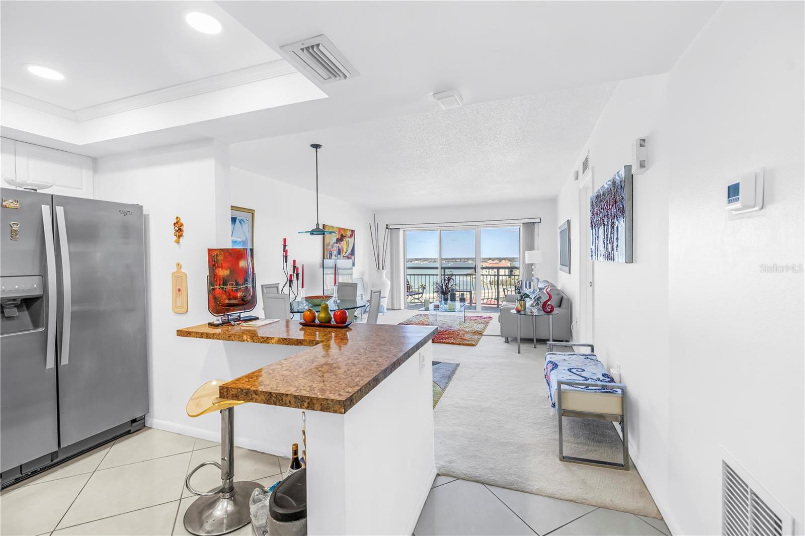 Listing photo id 8 for 4900 Brittany Drive S 1209