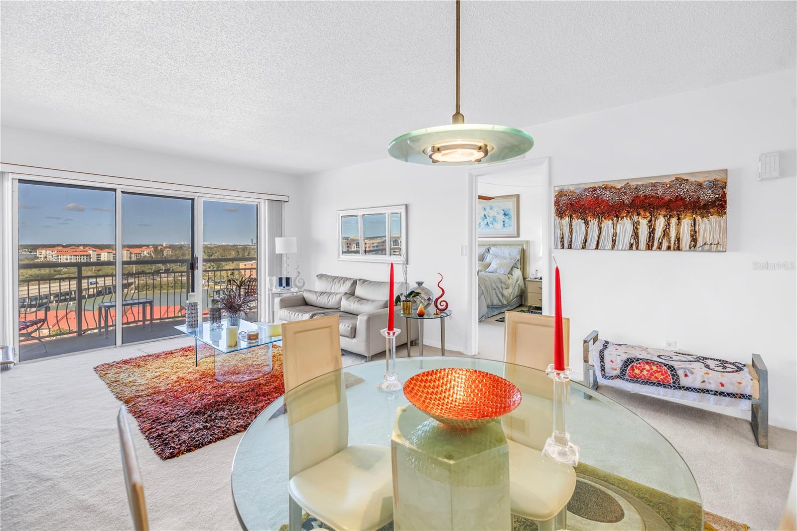 Listing photo id 14 for 4900 Brittany Drive S 1209