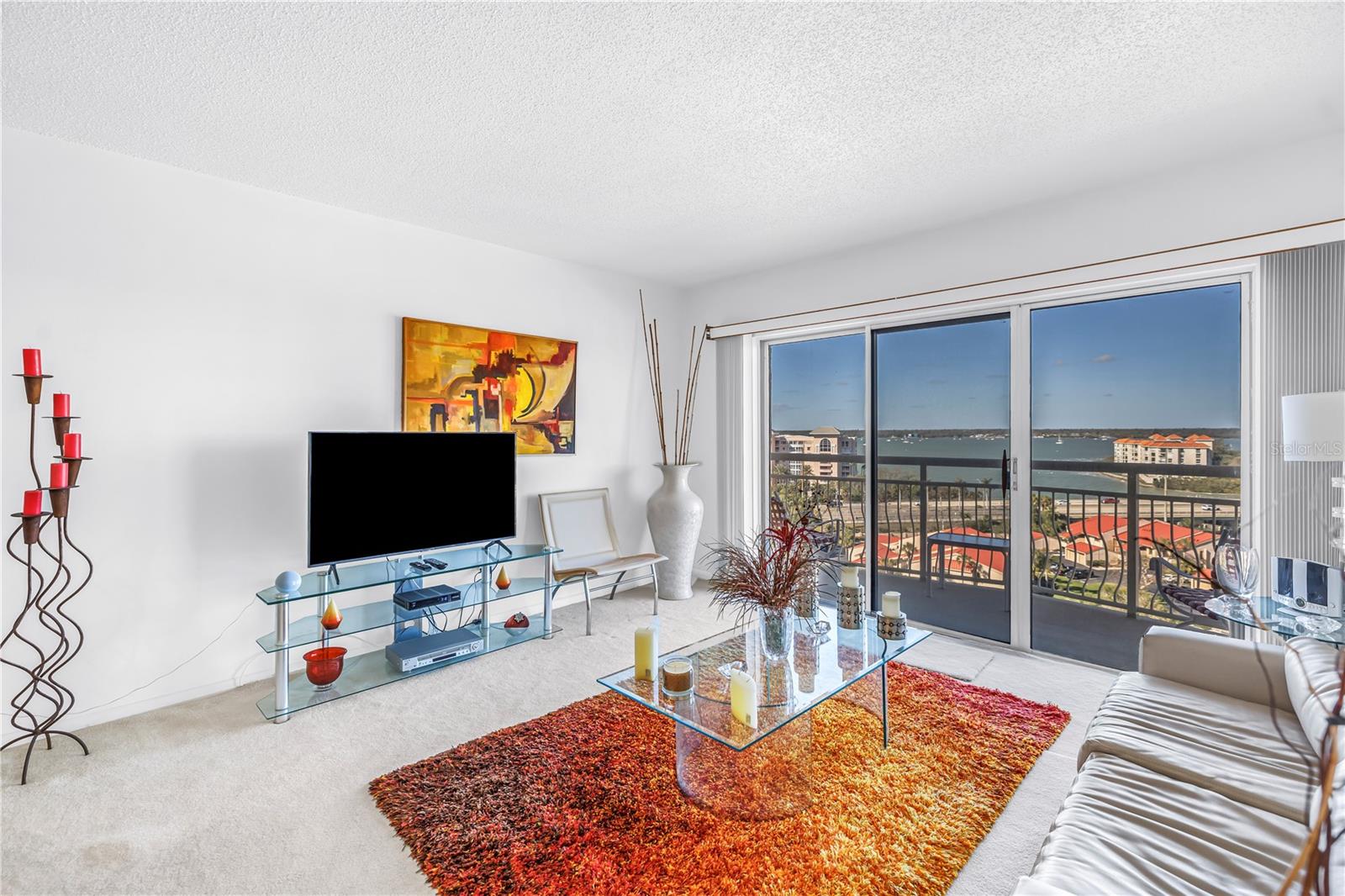 Listing photo id 15 for 4900 Brittany Drive S 1209