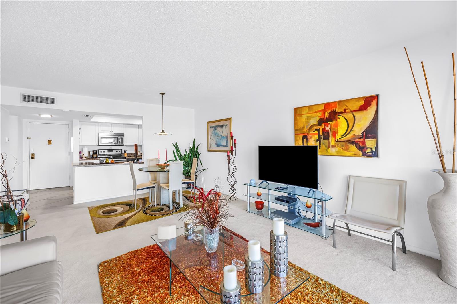 Listing photo id 16 for 4900 Brittany Drive S 1209