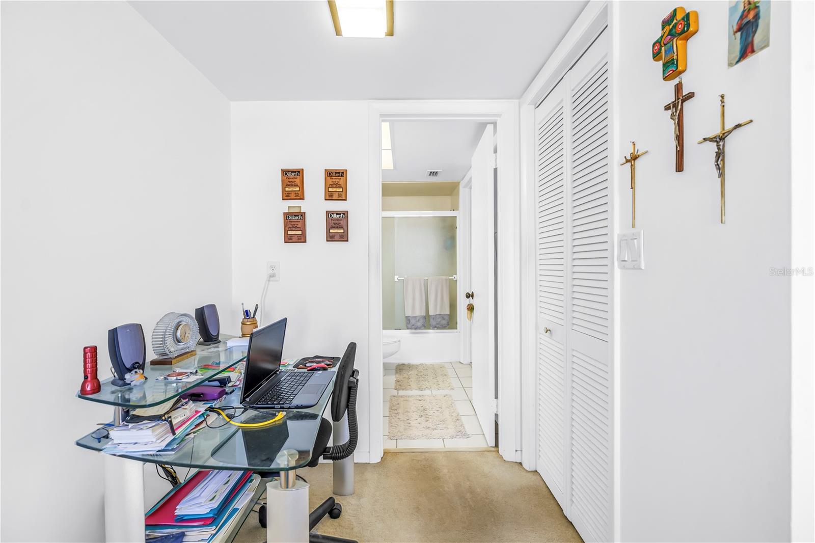 Listing photo id 22 for 4900 Brittany Drive S 1209