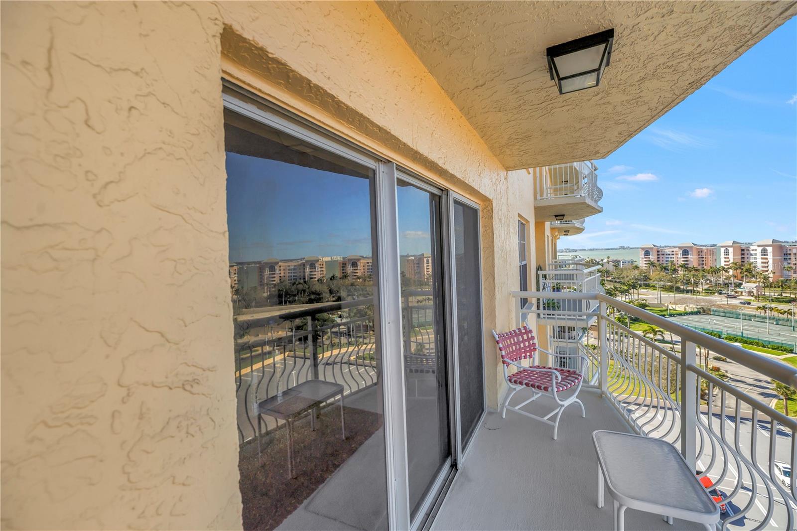 Listing photo id 28 for 4900 Brittany Drive S 1209