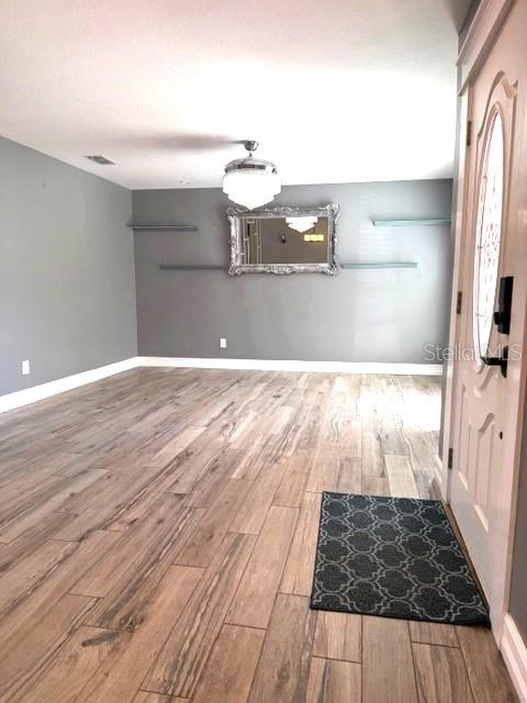 Image 8 of 39 For 1326 Peachfield Drive