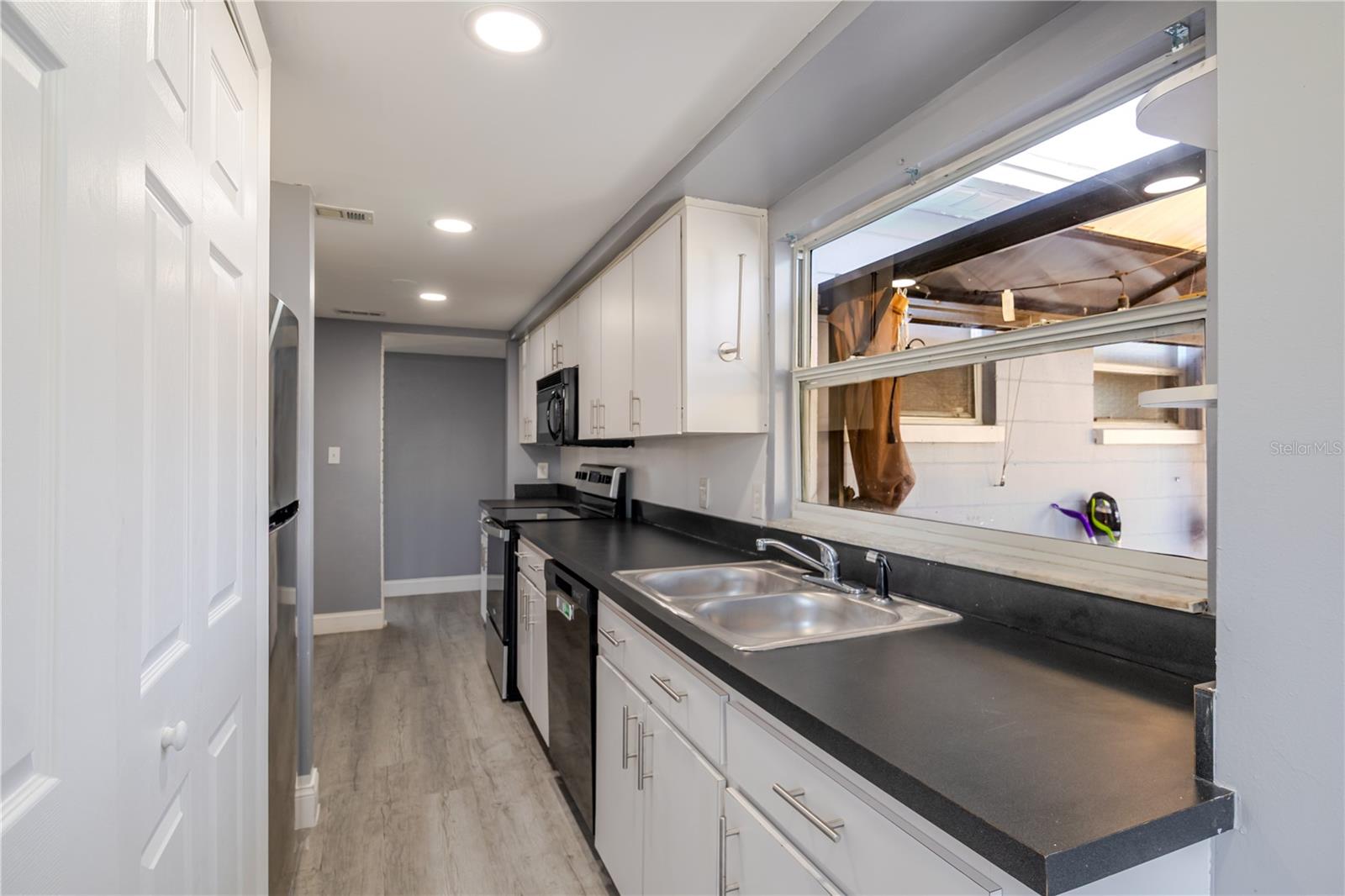 Image 9 of 30 For 8725 52nd Street