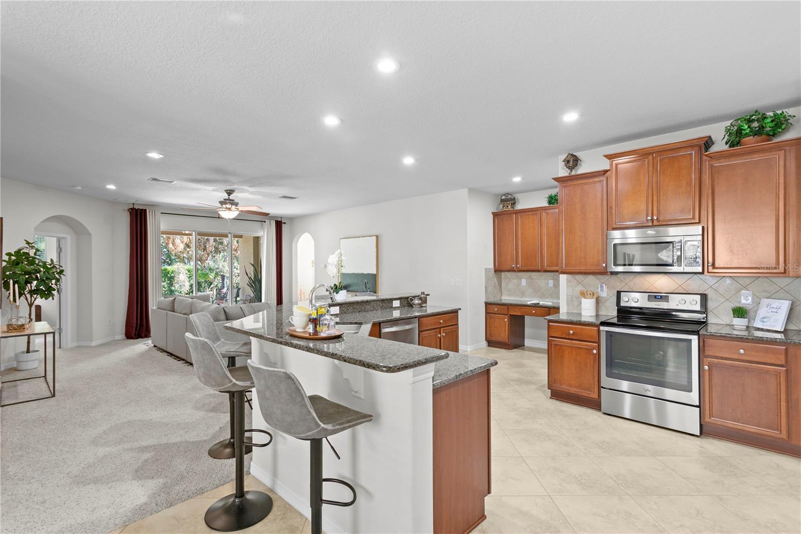 Listing photo id 9 for 3205 Majestic View Drive