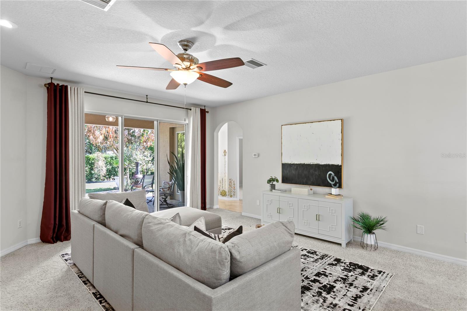 Listing photo id 17 for 3205 Majestic View Drive