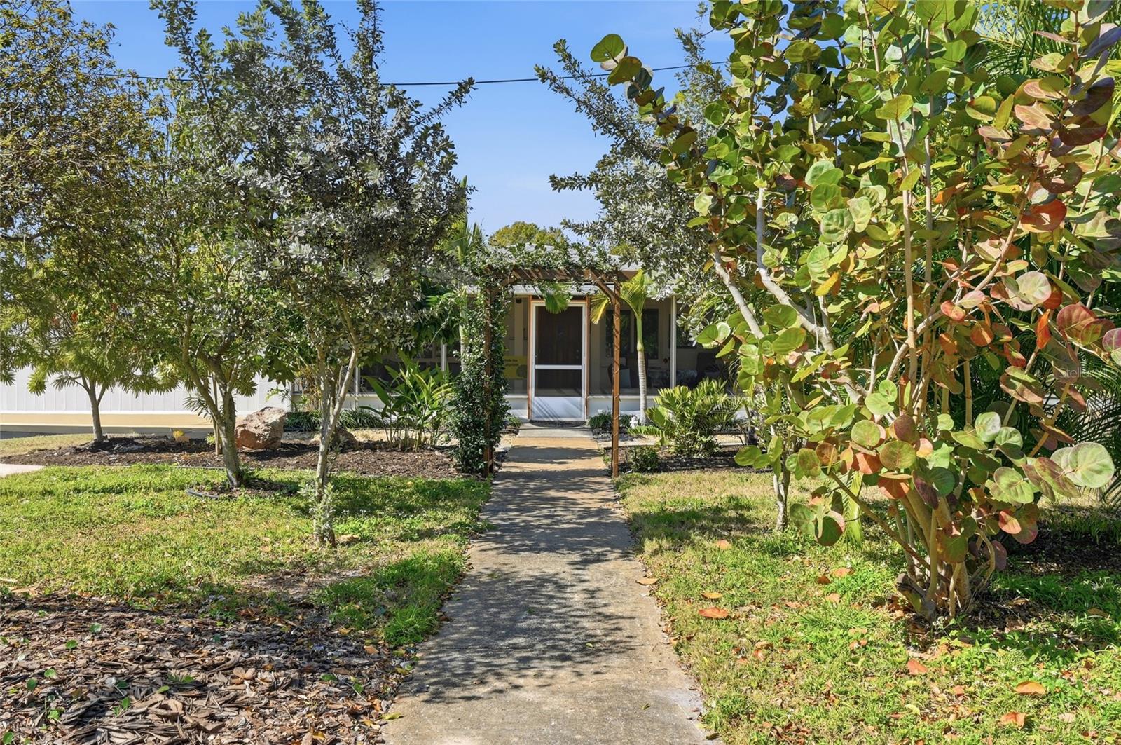 Image 2 of 82 For 2701 56th Street S