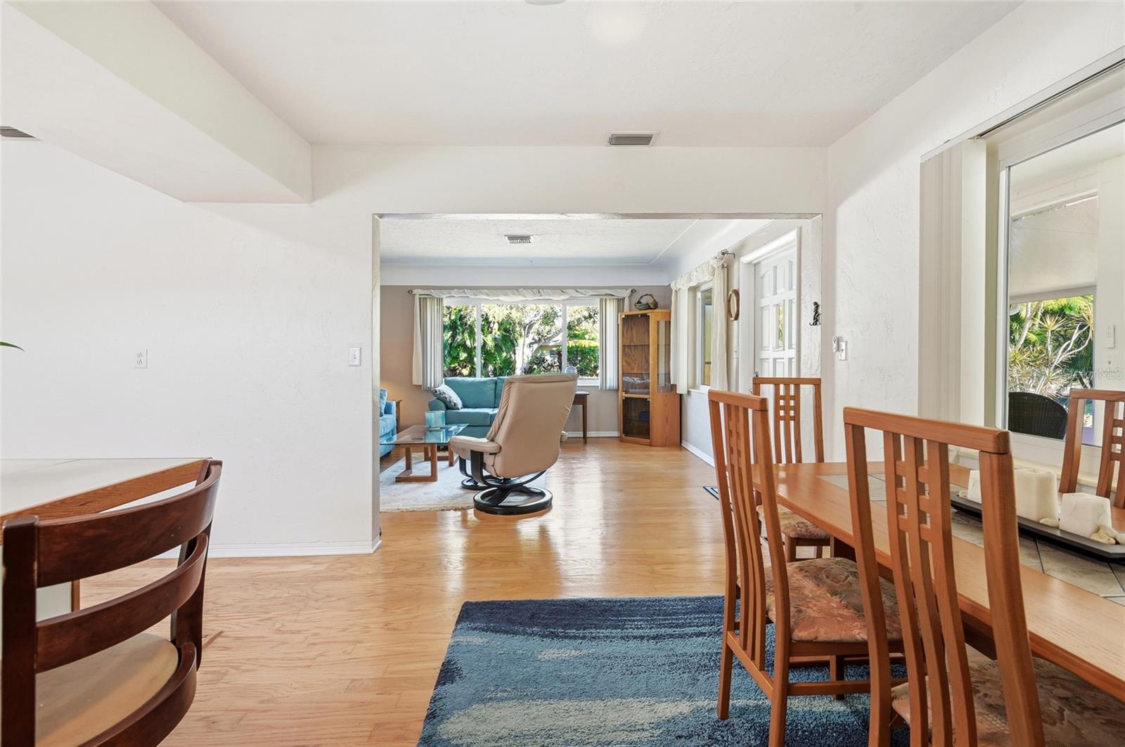 Image 26 of 82 For 2701 56th Street S