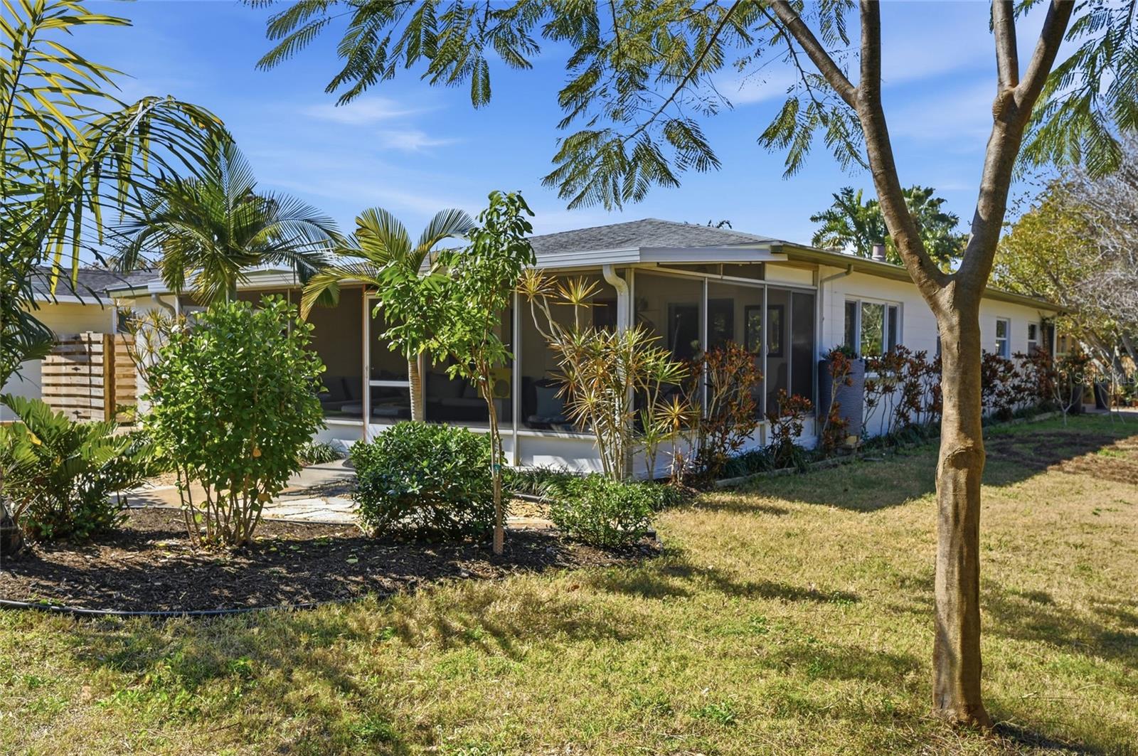 Image 3 of 82 For 2701 56th Street S