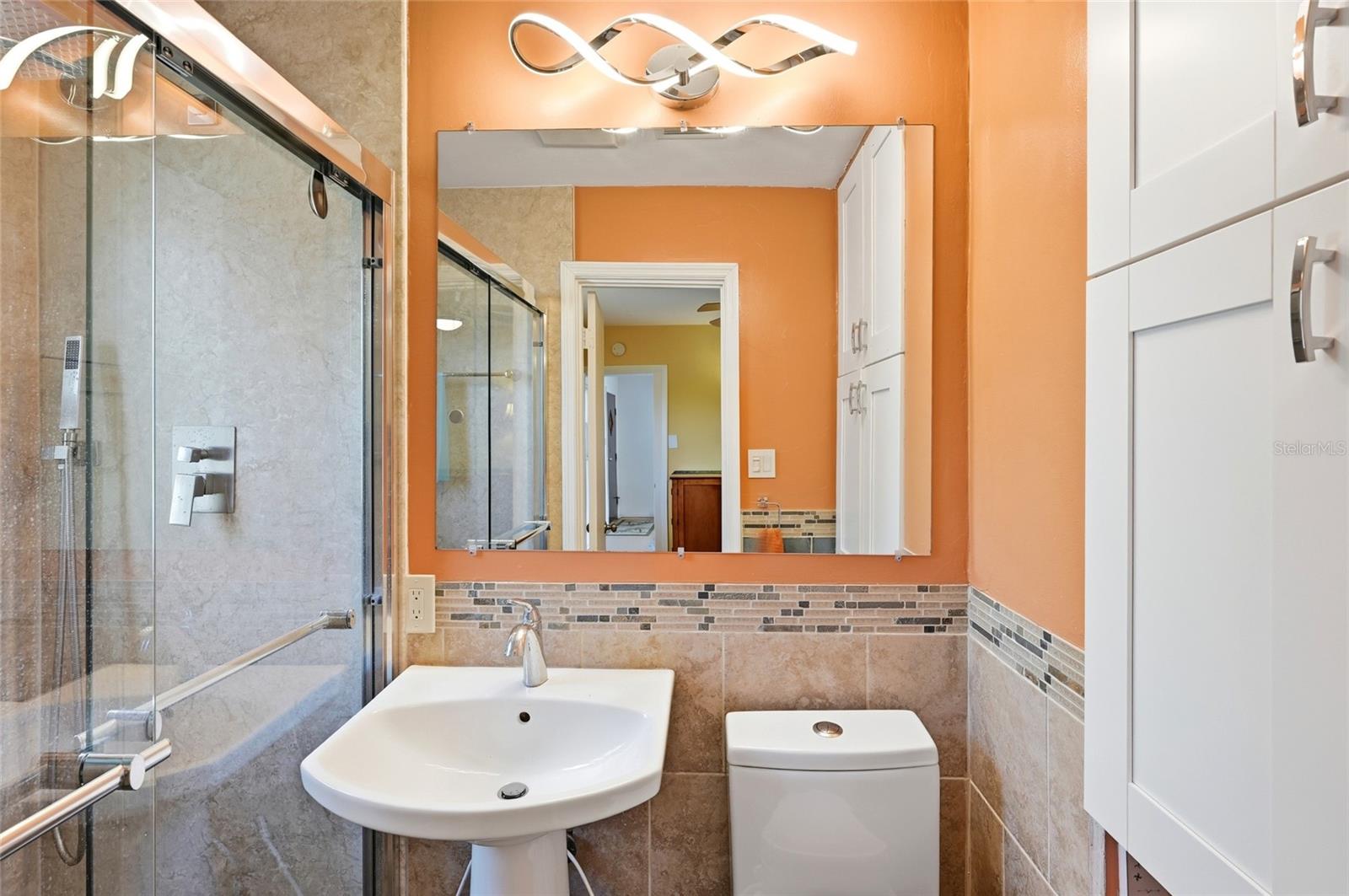 Image 44 of 82 For 2701 56th Street S