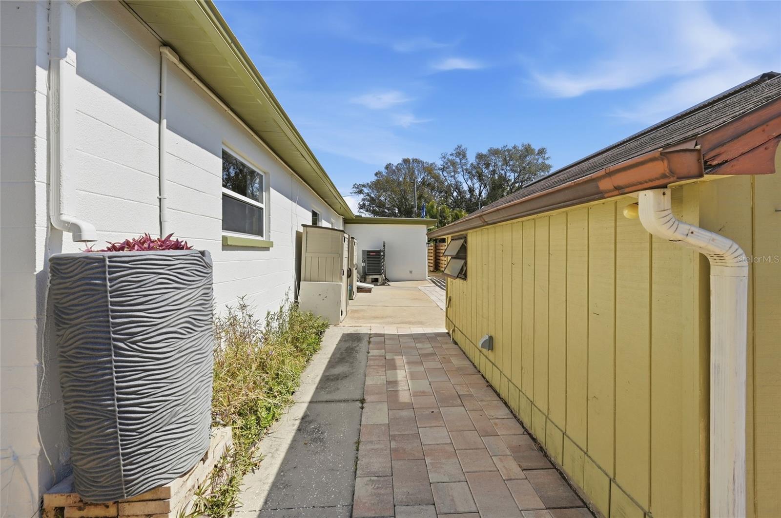 Image 64 of 82 For 2701 56th Street S