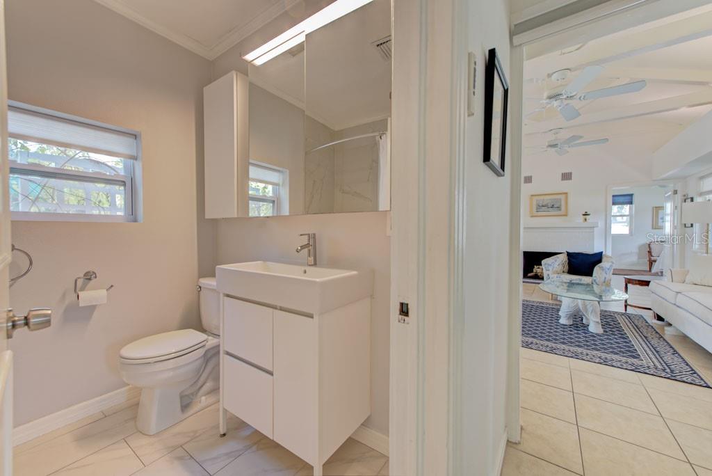 Listing photo id 20 for 2601 49th Street S