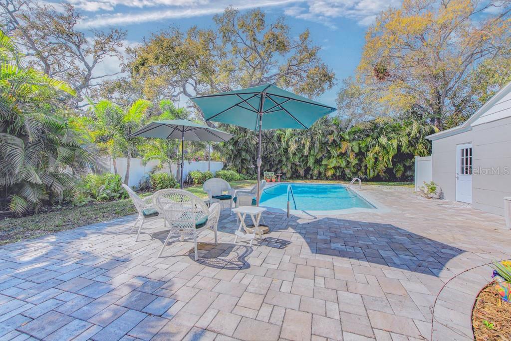 Listing photo id 38 for 2601 49th Street S