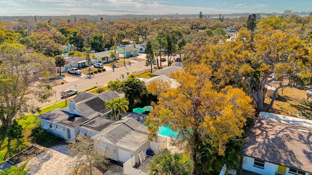 Listing photo id 47 for 2601 49th Street S