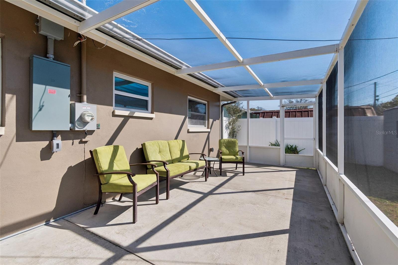 Listing photo id 29 for 5682 46th Avenue N