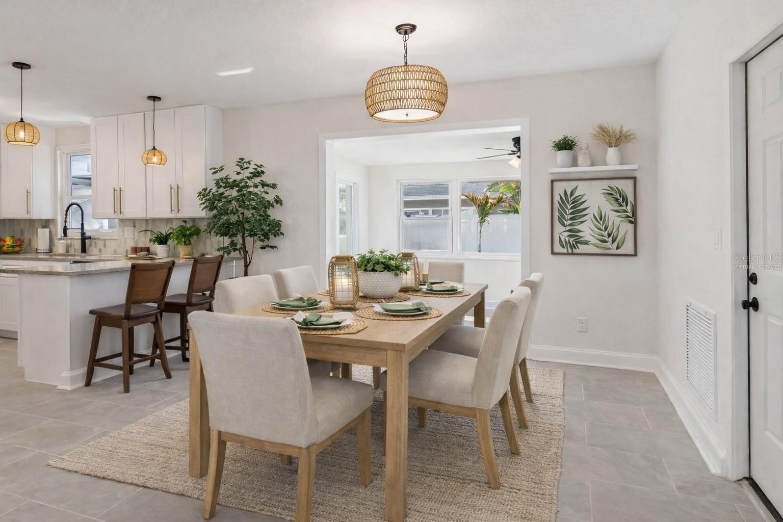 Listing photo id 5 for 5682 46th Avenue N