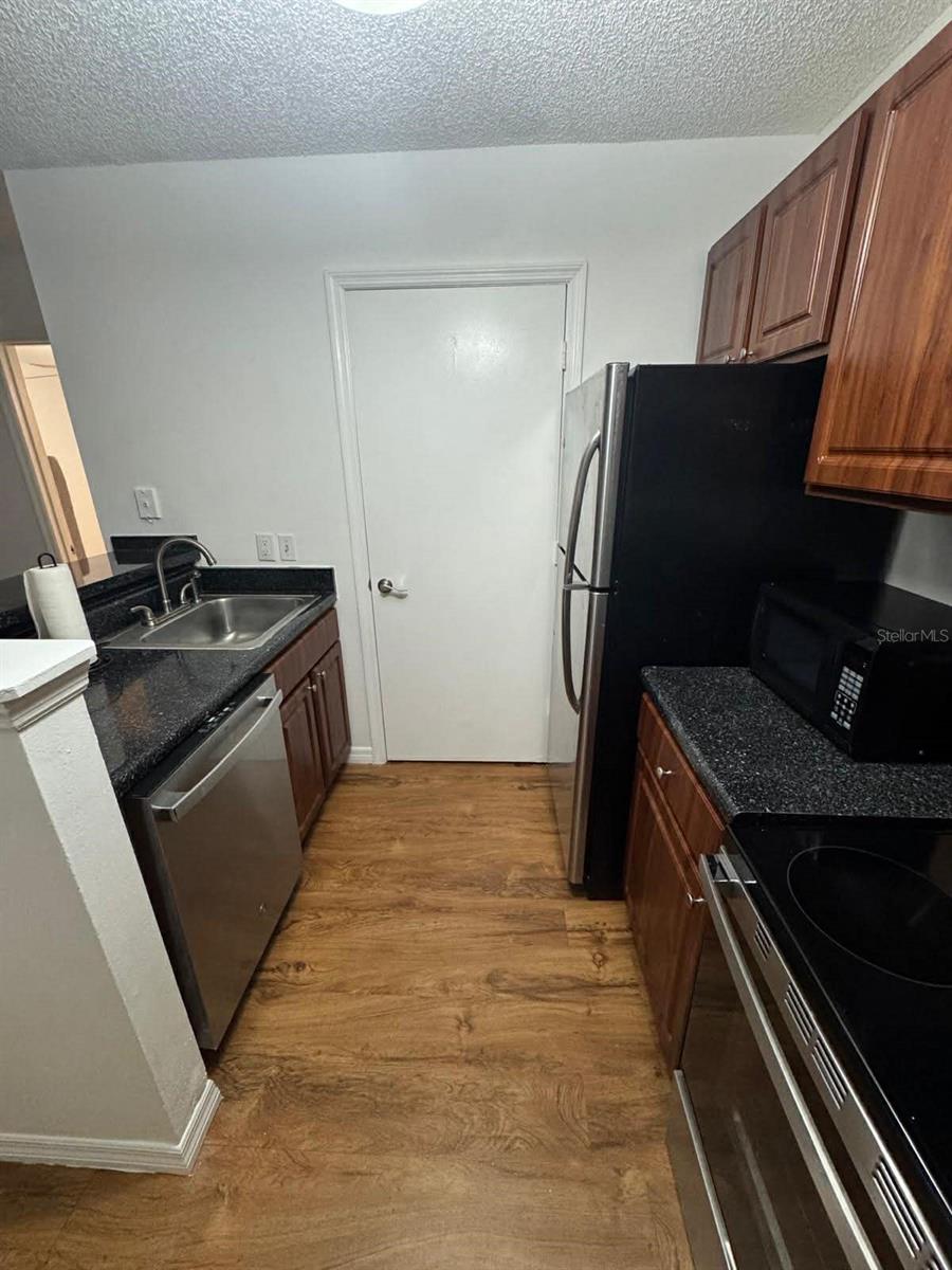 Image 3 of 17 For 11901 4th Street N 4105