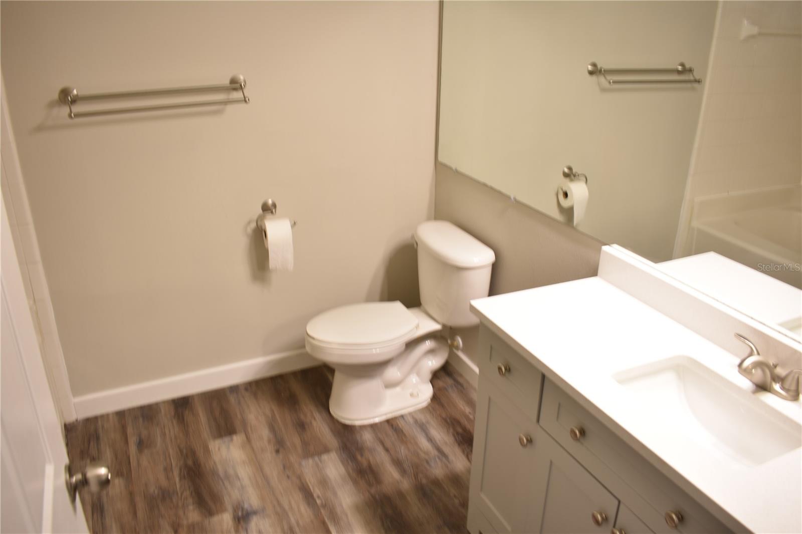 Image 11 of 29 For 4207 Dale Mabry Highway 12107