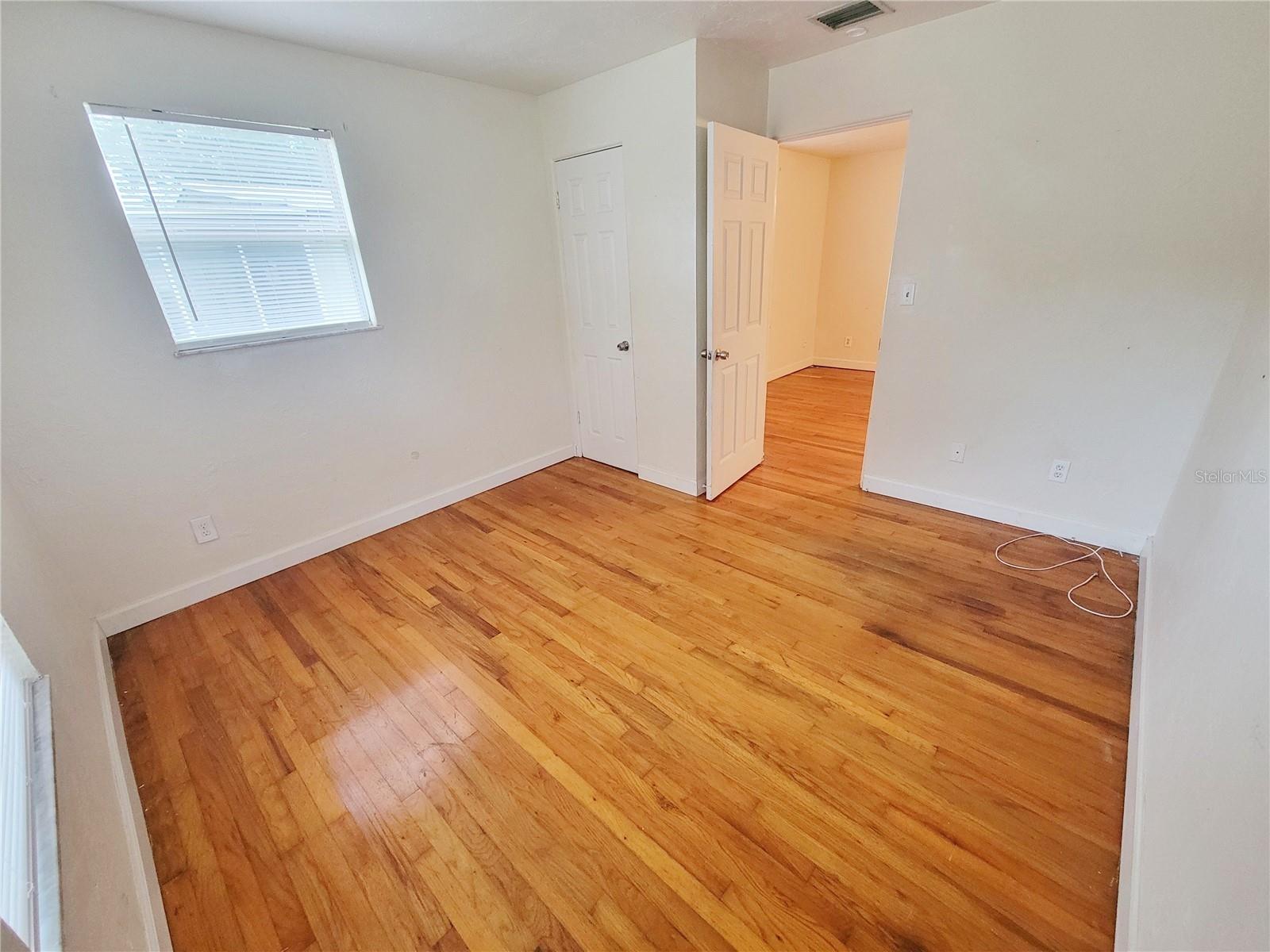 Image 12 of 26 For 5610 Kelly Drive N