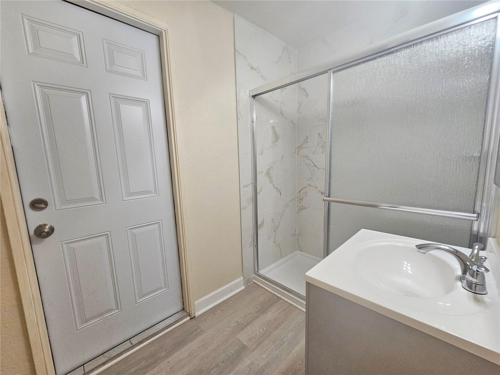 Image 15 of 26 For 5610 Kelly Drive N