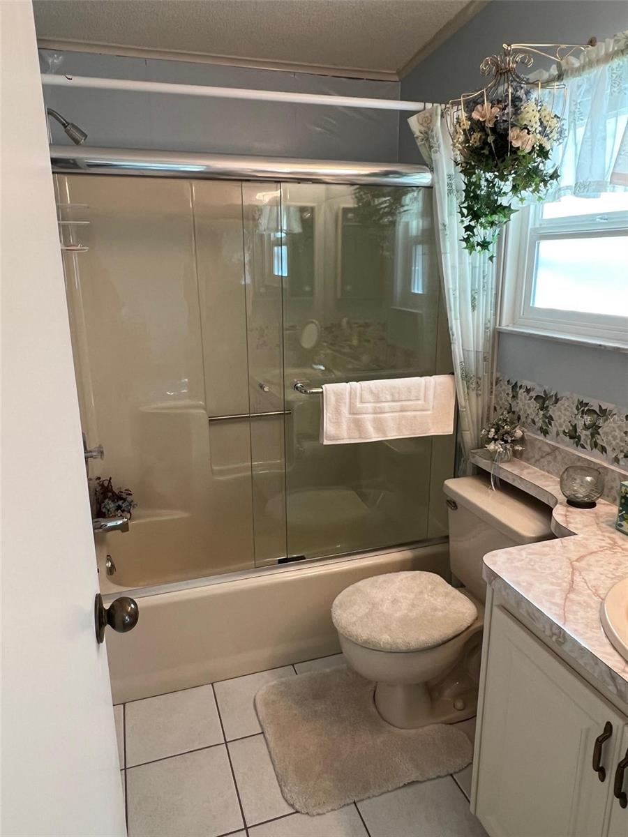 Image 18 of 43 For 1001 Starkey Road 90