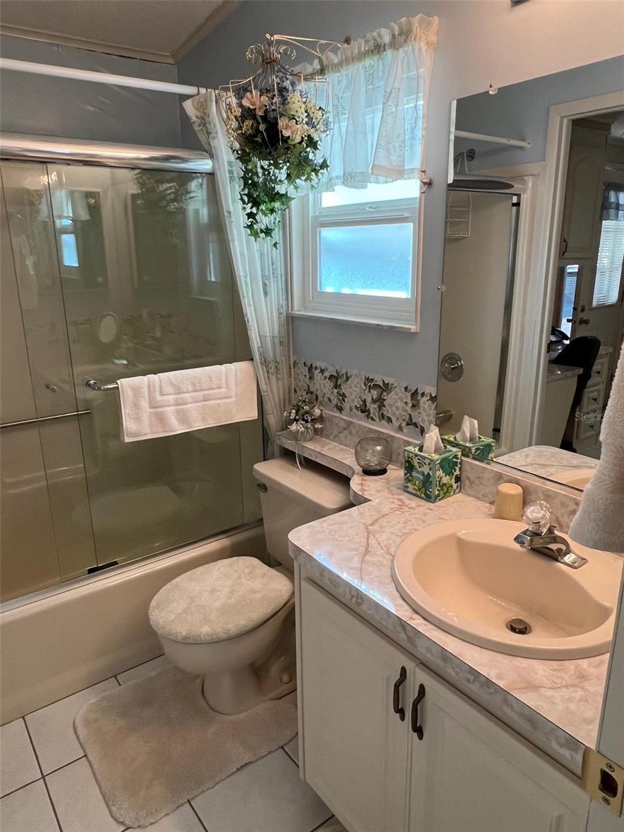 Image 19 of 43 For 1001 Starkey Road 90