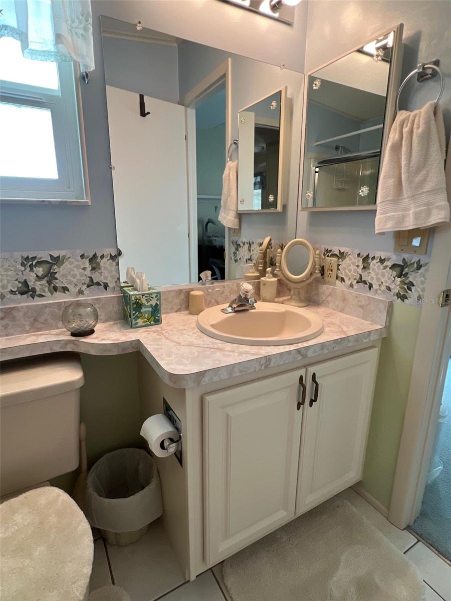 Image 20 of 43 For 1001 Starkey Road 90