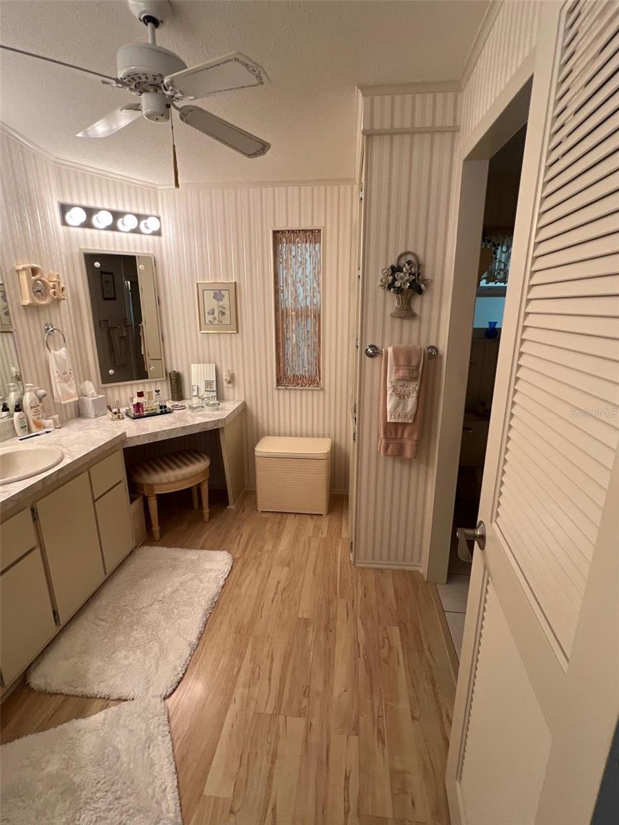 Image 37 of 43 For 1001 Starkey Road 90