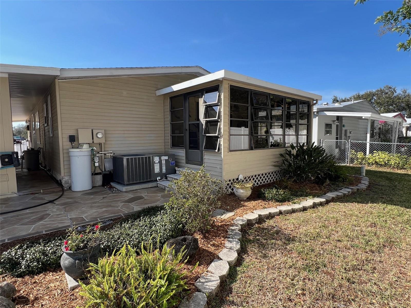 Image 6 of 43 For 1001 Starkey Road 90