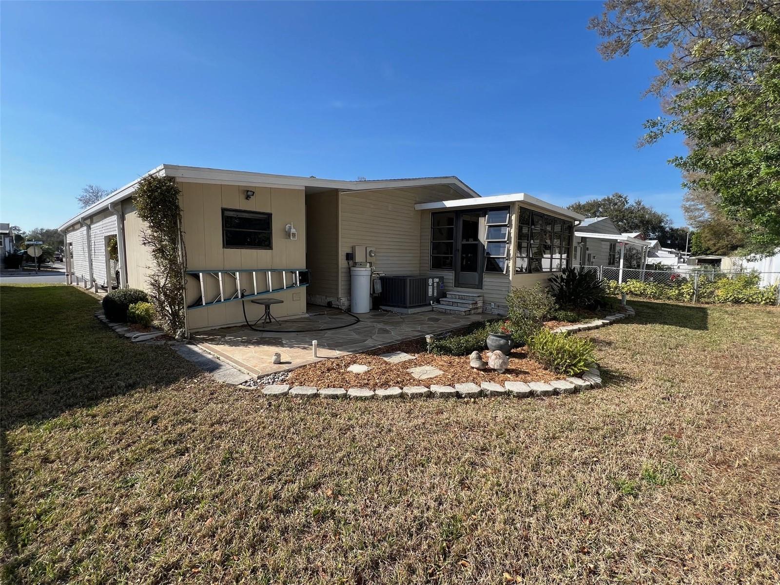 Image 7 of 43 For 1001 Starkey Road 90