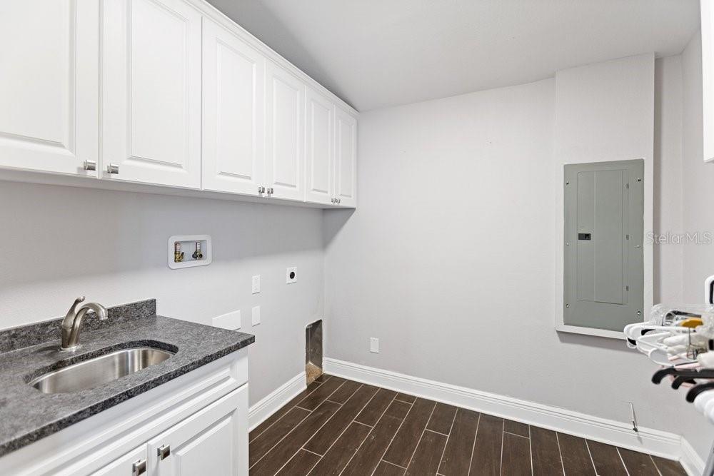 Image 16 of 46 For 201 Sherrill Street