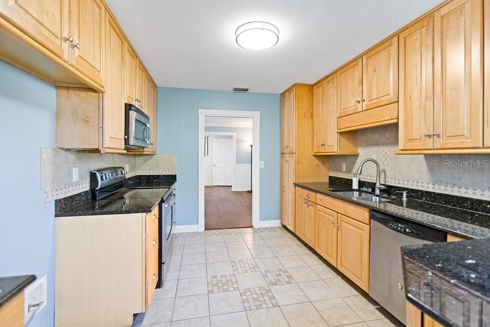 Image 8 of 46 For 201 Sherrill Street