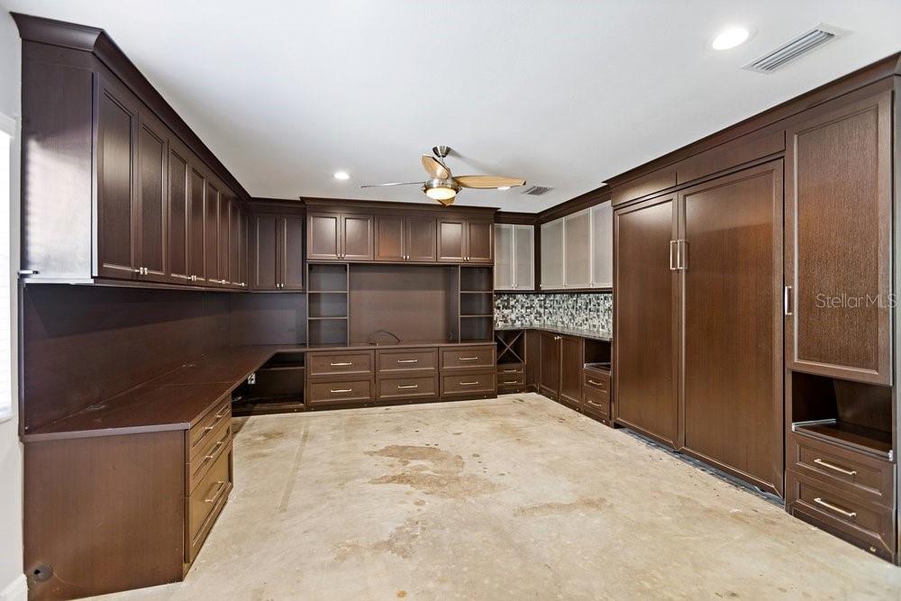 Listing photo id 10 for 201 Sherrill Street