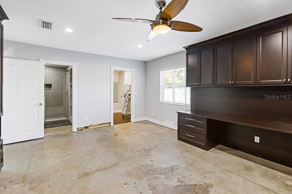 Listing photo id 11 for 201 Sherrill Street