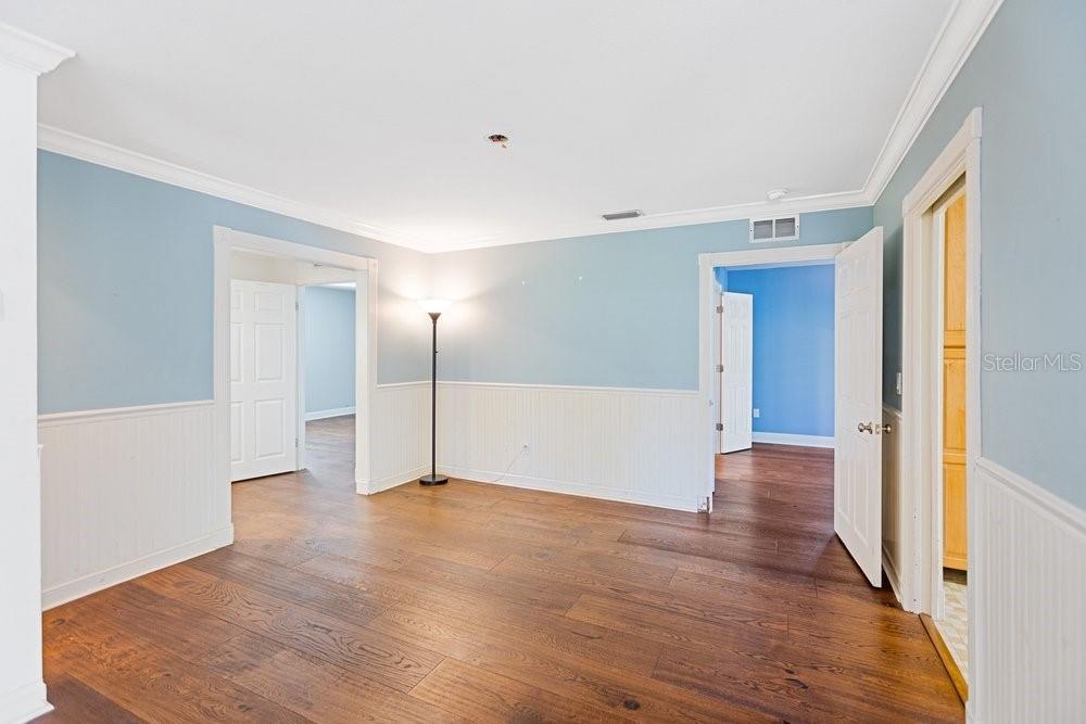 Listing photo id 16 for 201 Sherrill Street