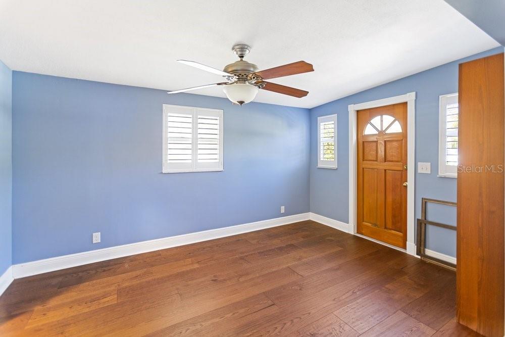 Listing photo id 21 for 201 Sherrill Street