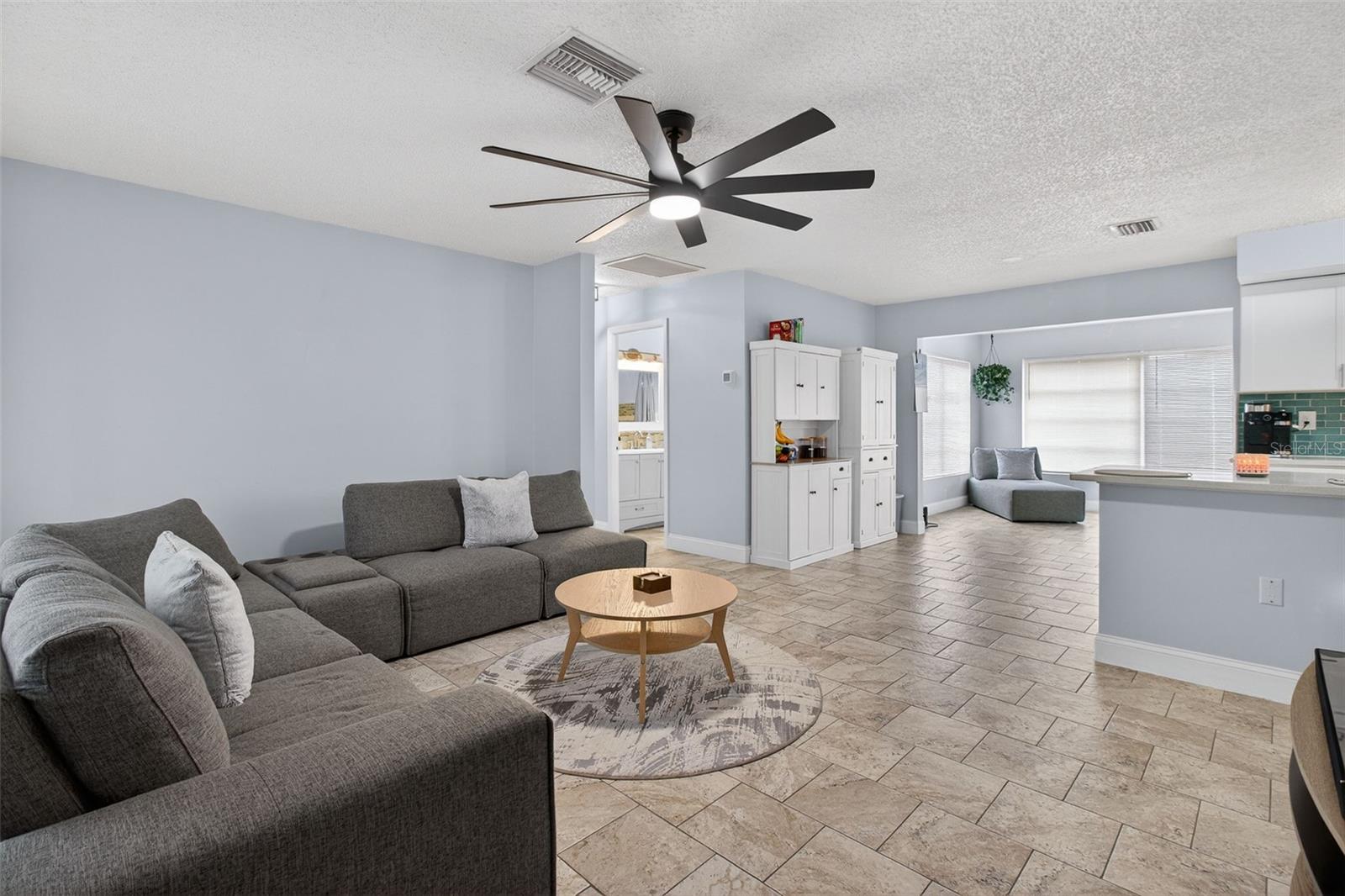 Listing photo id 1 for 7322 Orange Blossom Avenue