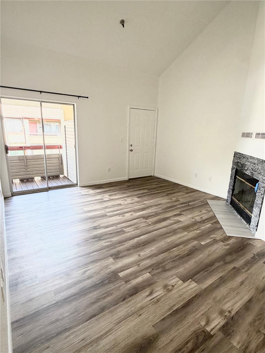 Image 3 of 32 For 10263 Gandy Boulevard N 2316