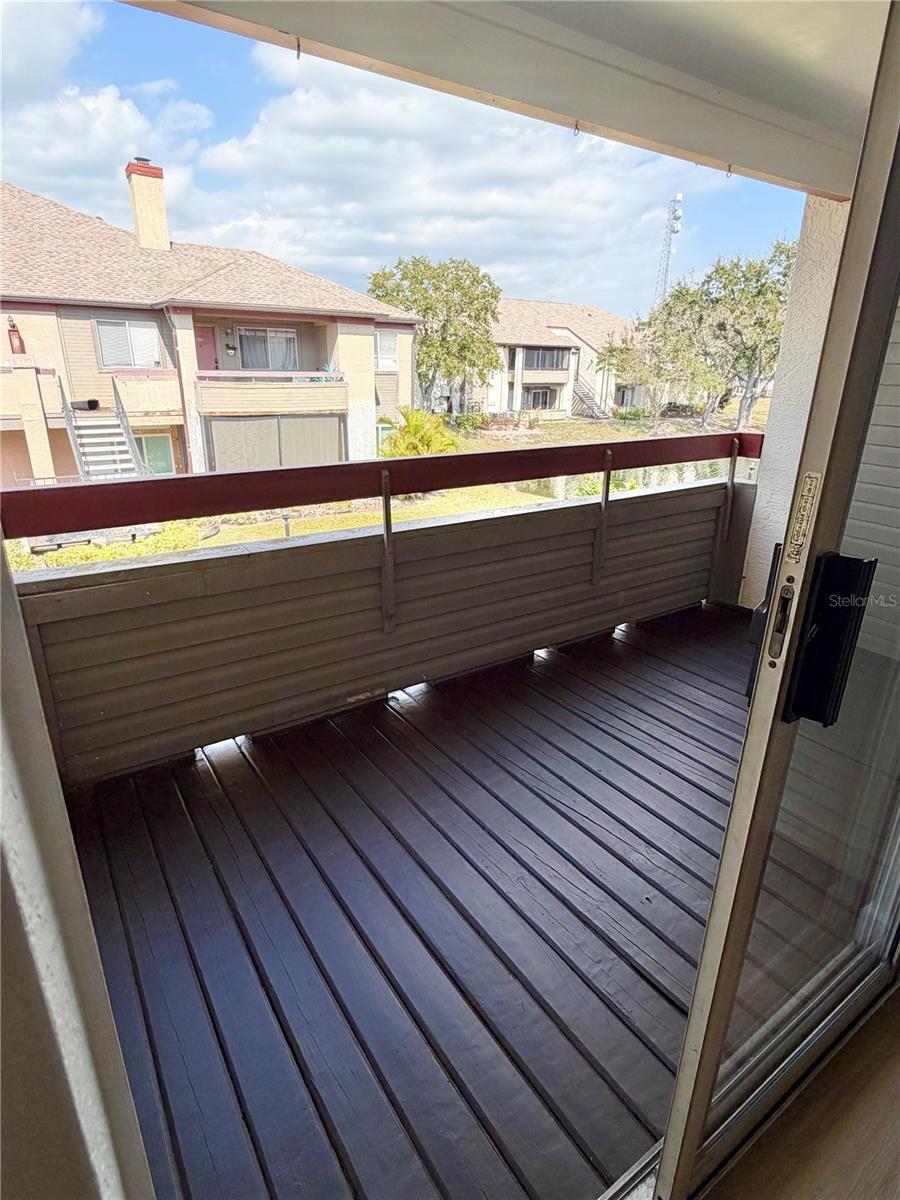 Image 5 of 32 For 10263 Gandy Boulevard N 2316