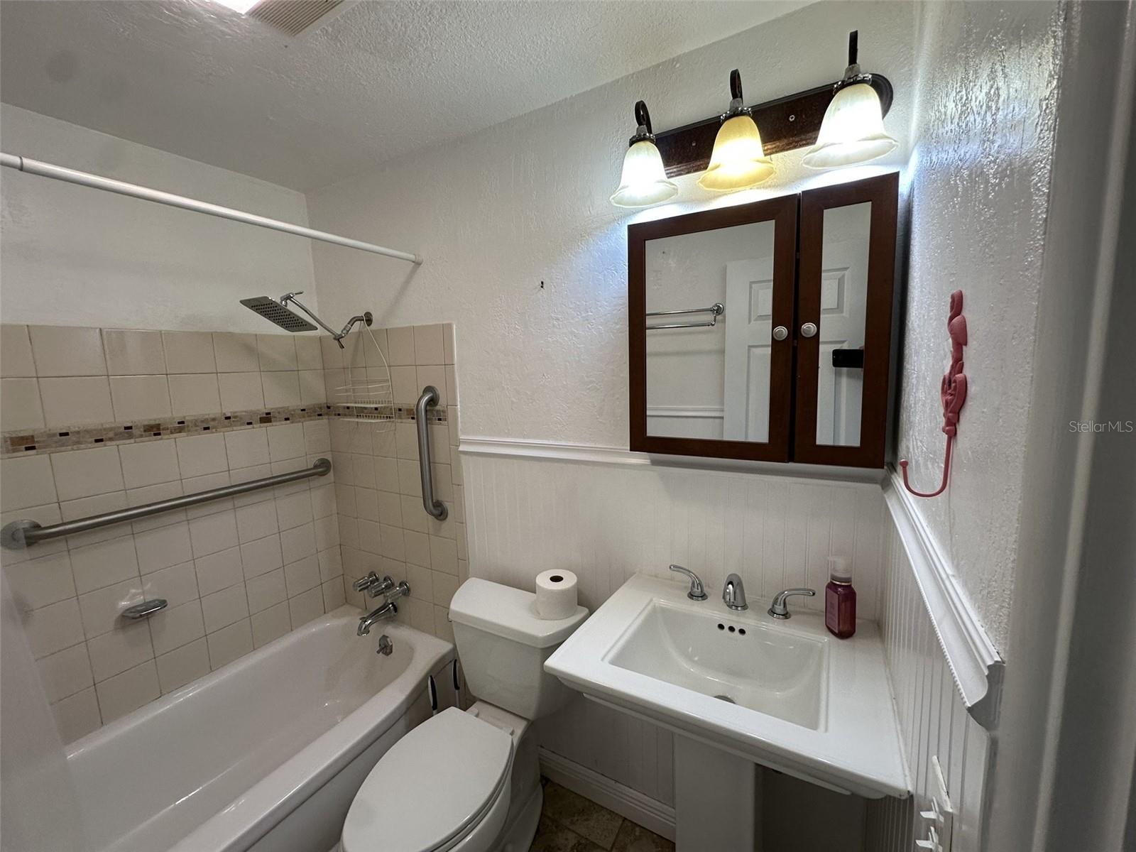 Image 18 of 29 For 4143 57th Street N 501