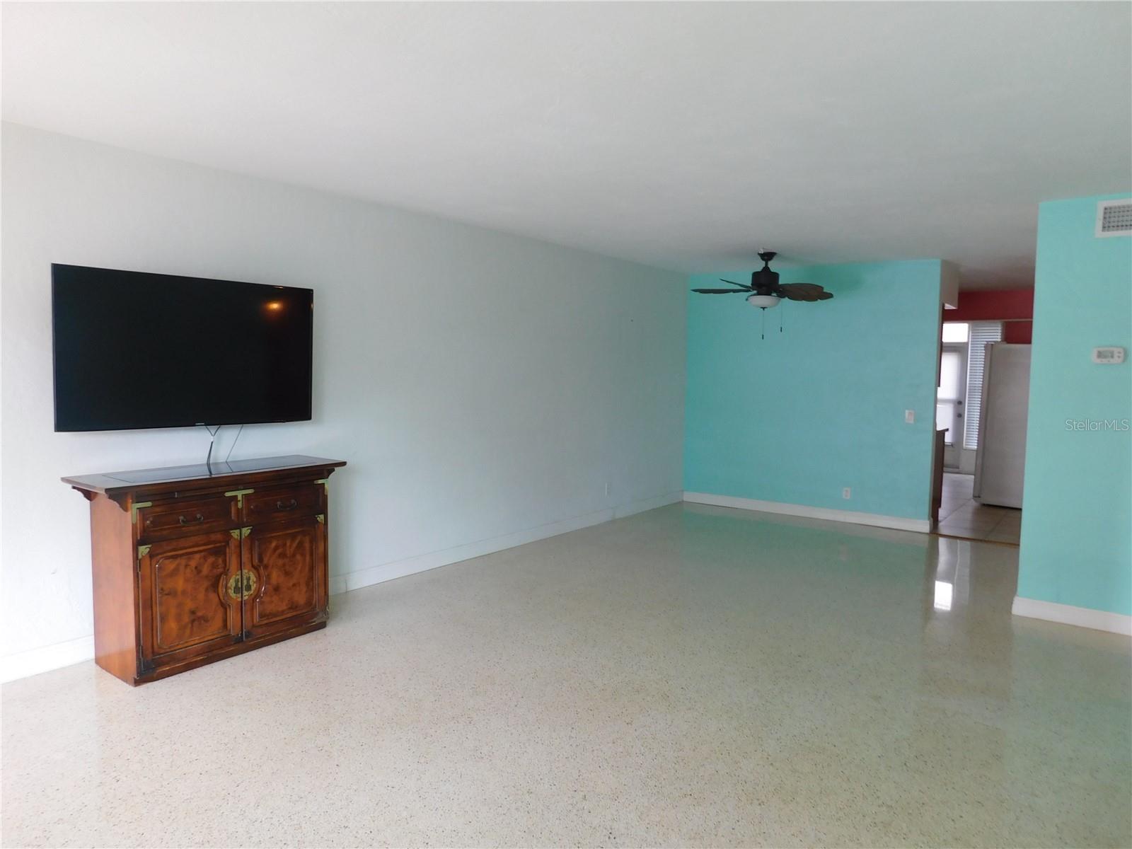 Image 4 of 29 For 4143 57th Street N 501