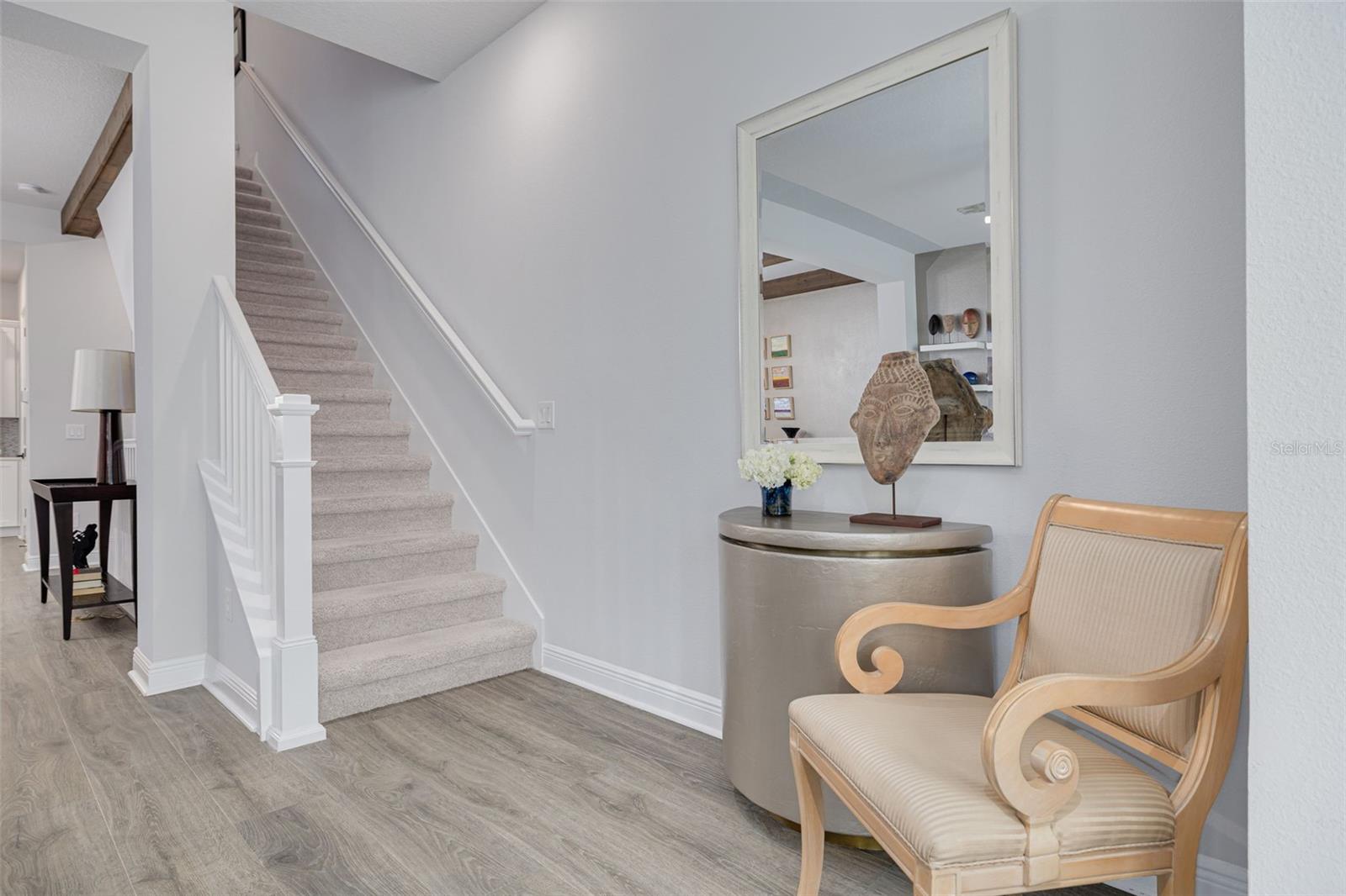 Image 12 of 30 For 835 Burlington Avenue N